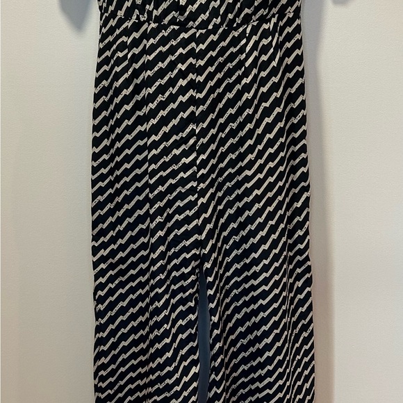 Gianni Bini Short Sleeved Geometric Print Jumpsuit Size Large Dressy Elegant - Picture 4 of 9